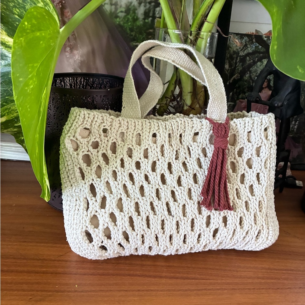 Elegant Cream Crochet Tote Bag with Tassel